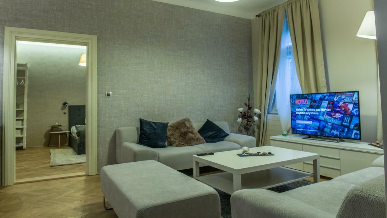 Exclusive 3 Bedroom Top-Notch Flat, Great Location Prague Extérieur photo
