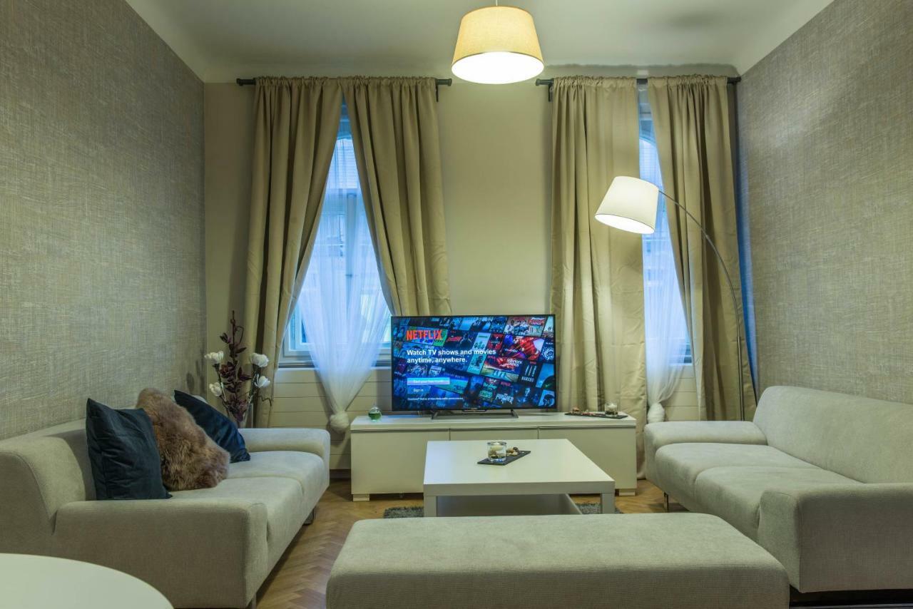 Exclusive 3 Bedroom Top-Notch Flat, Great Location Prague Extérieur photo