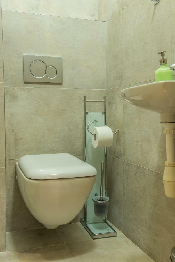 Exclusive 3 Bedroom Top-Notch Flat, Great Location Prague Extérieur photo