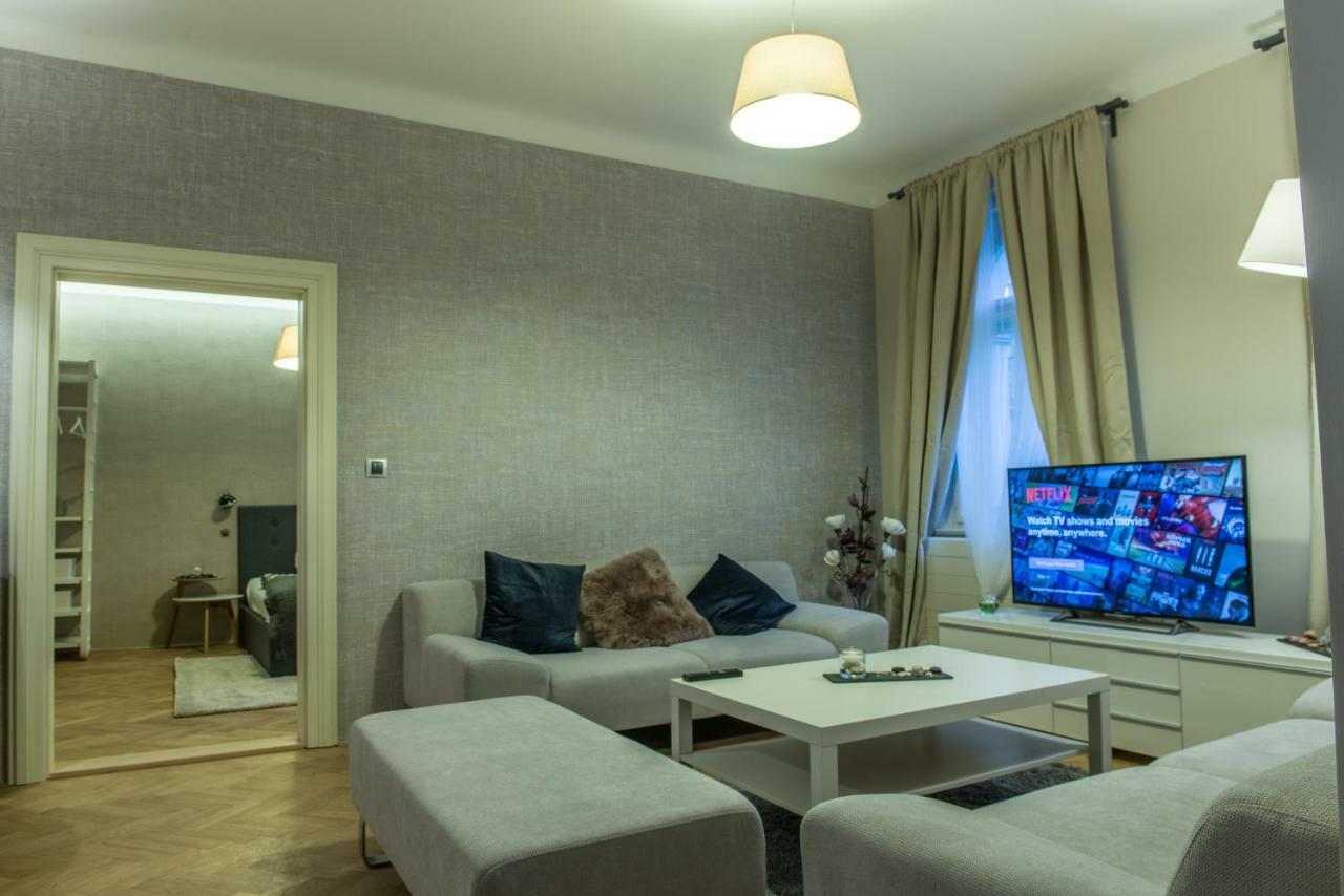 Exclusive 3 Bedroom Top-Notch Flat, Great Location Prague Extérieur photo