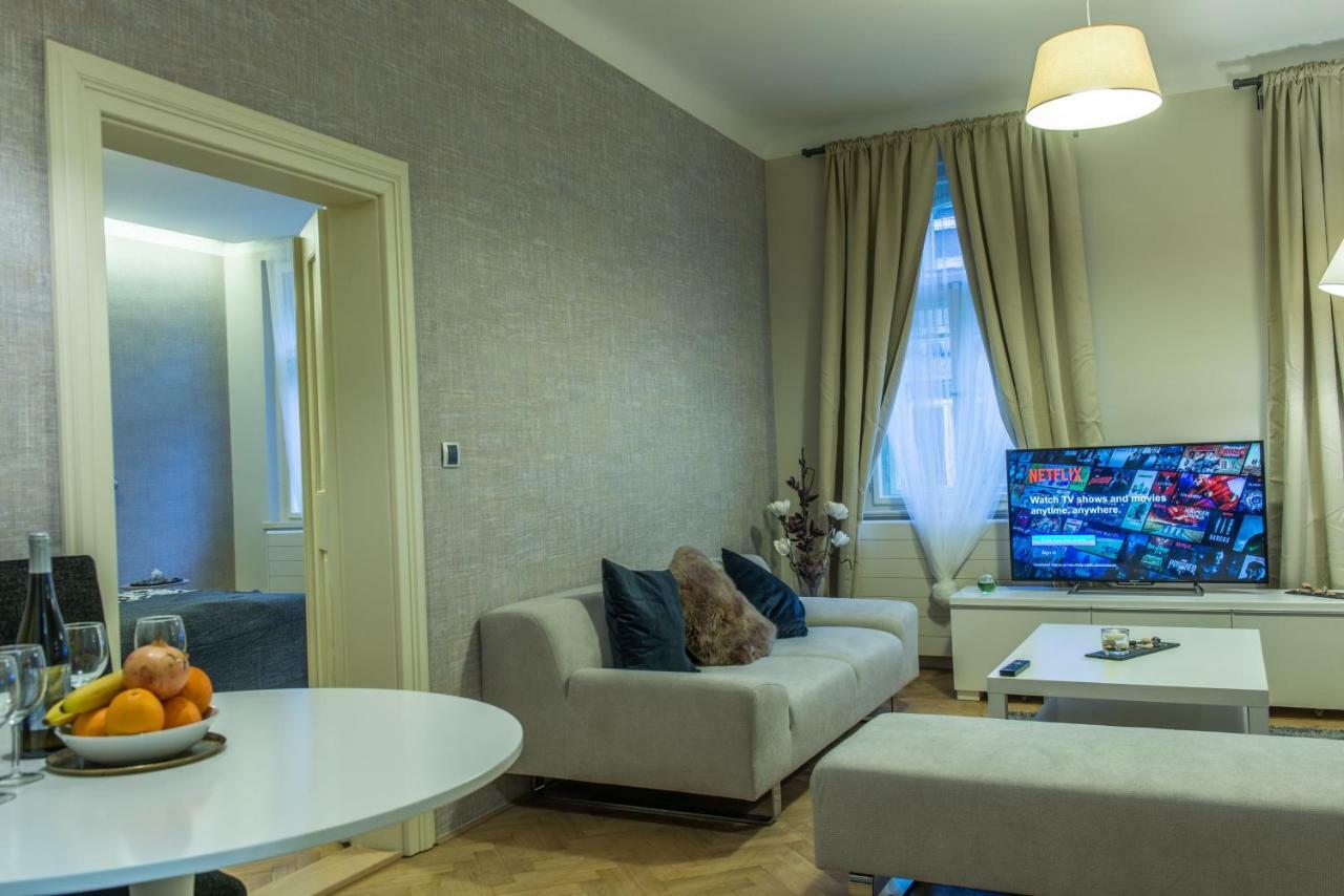 Exclusive 3 Bedroom Top-Notch Flat, Great Location Prague Extérieur photo