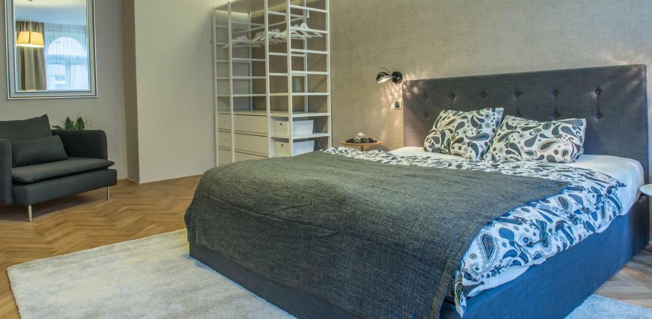 Exclusive 3 Bedroom Top-Notch Flat, Great Location Prague Extérieur photo